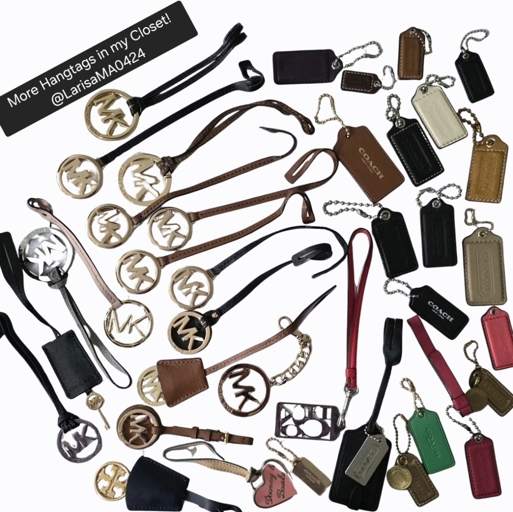Michael Kors Medium Logo Hangtag - Picture 3 of 4